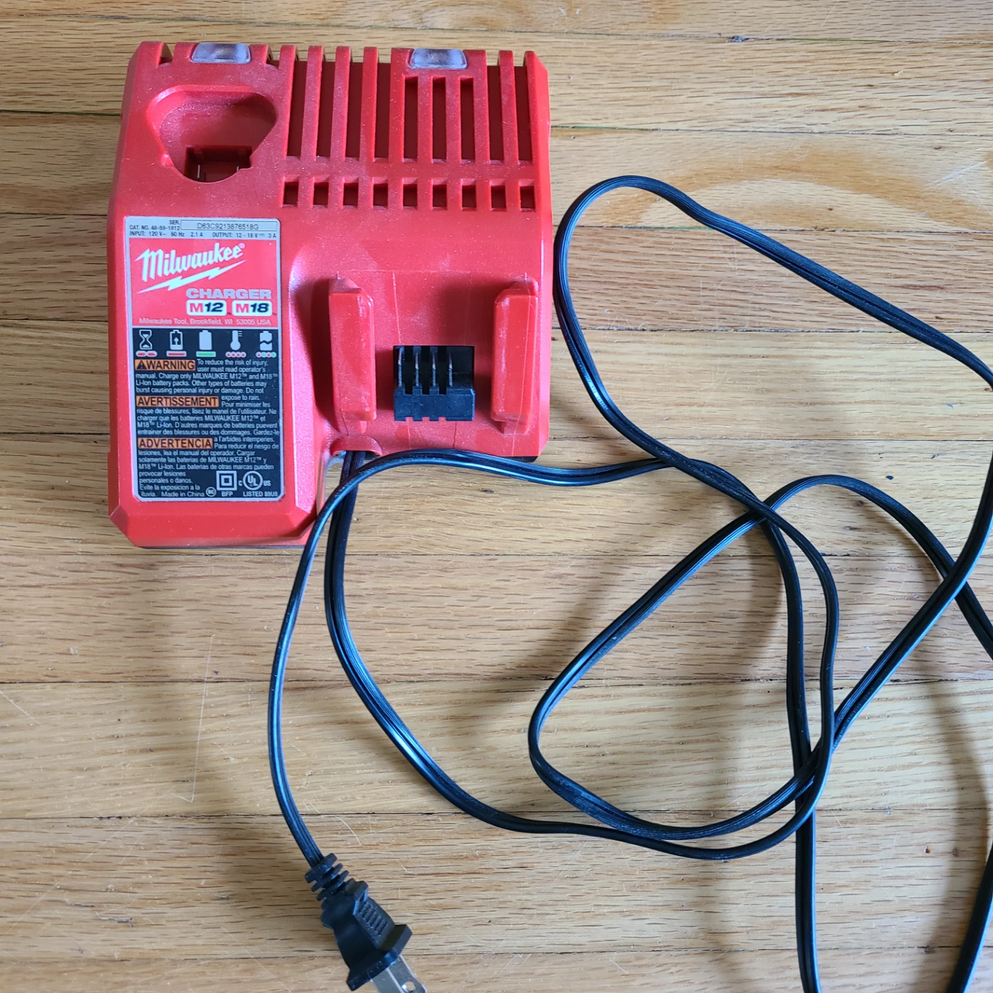 Milwaukee M12 and M18 Battery Charger