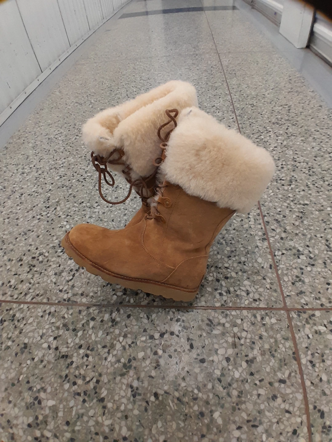 UGG Suede Shearling Lace-Up Boots Women's Size 7