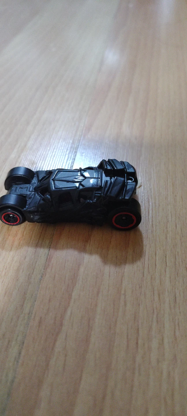 Hot Wheels Batmobile - photo 2