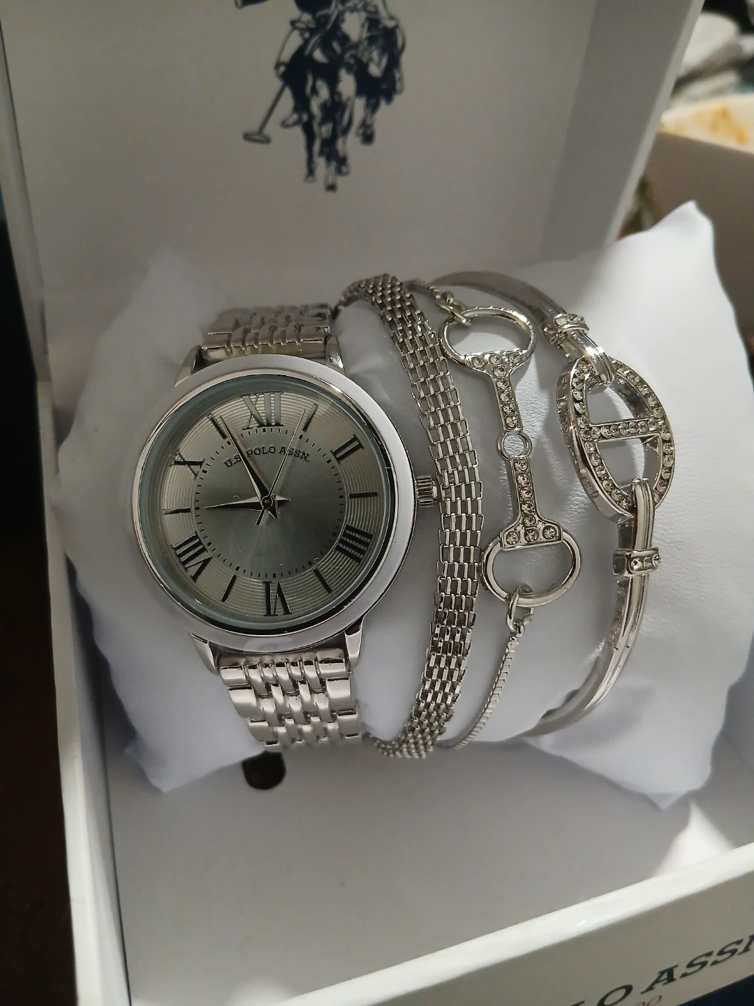 U.S. Polo Assn. Women's Watch and Bracelet Set - photo 2