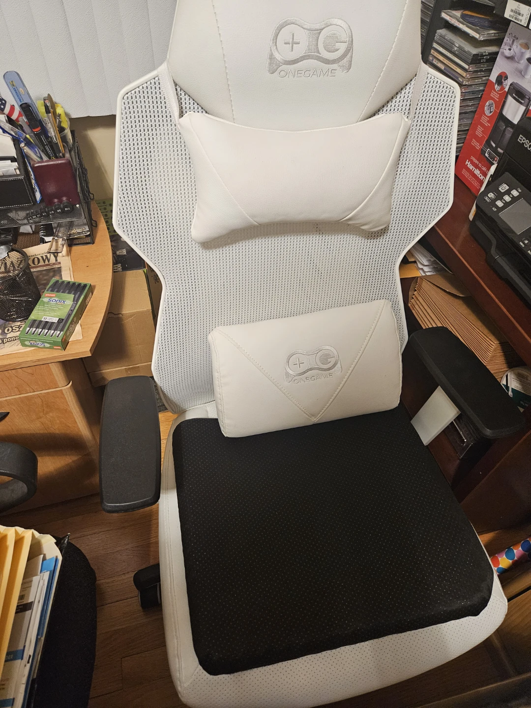 ONEGAME White Gaming Chair - photo 2