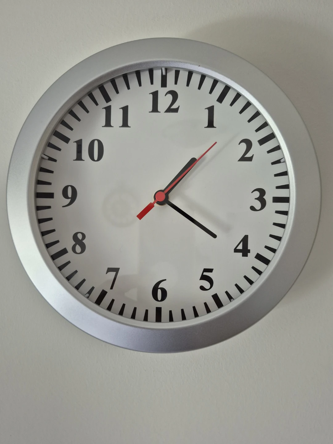 Pelay Hidden Camera Silver Wall Clock 1080P - photo 2