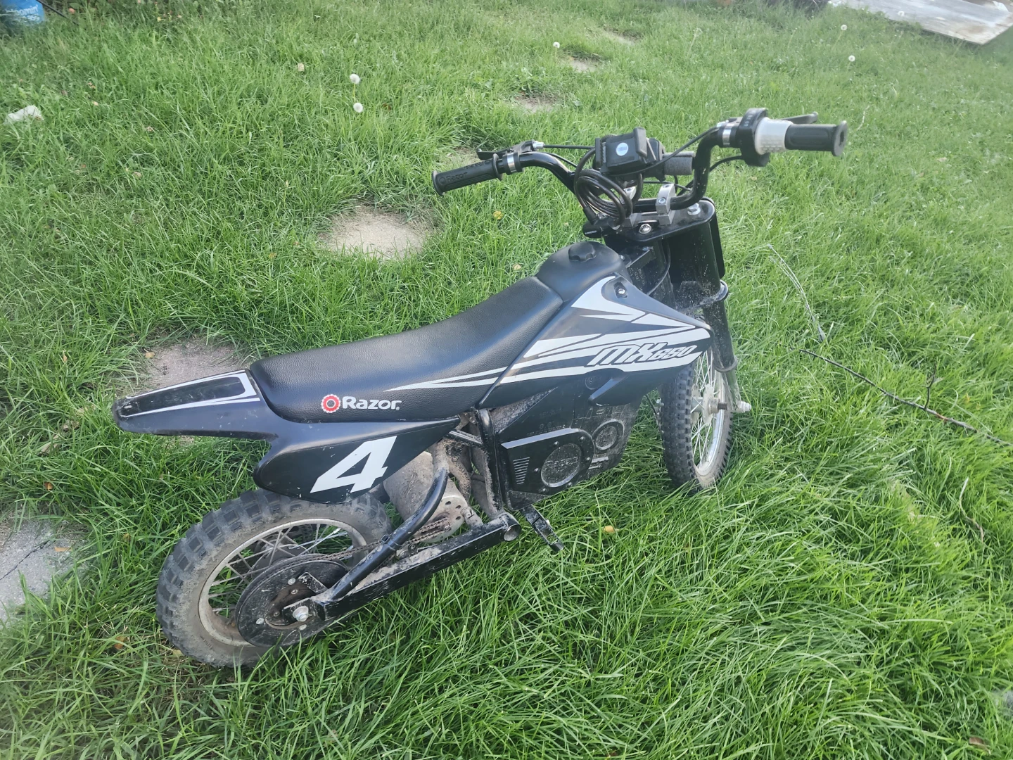 Razor MX650 Electric Dirt Bike - photo 4