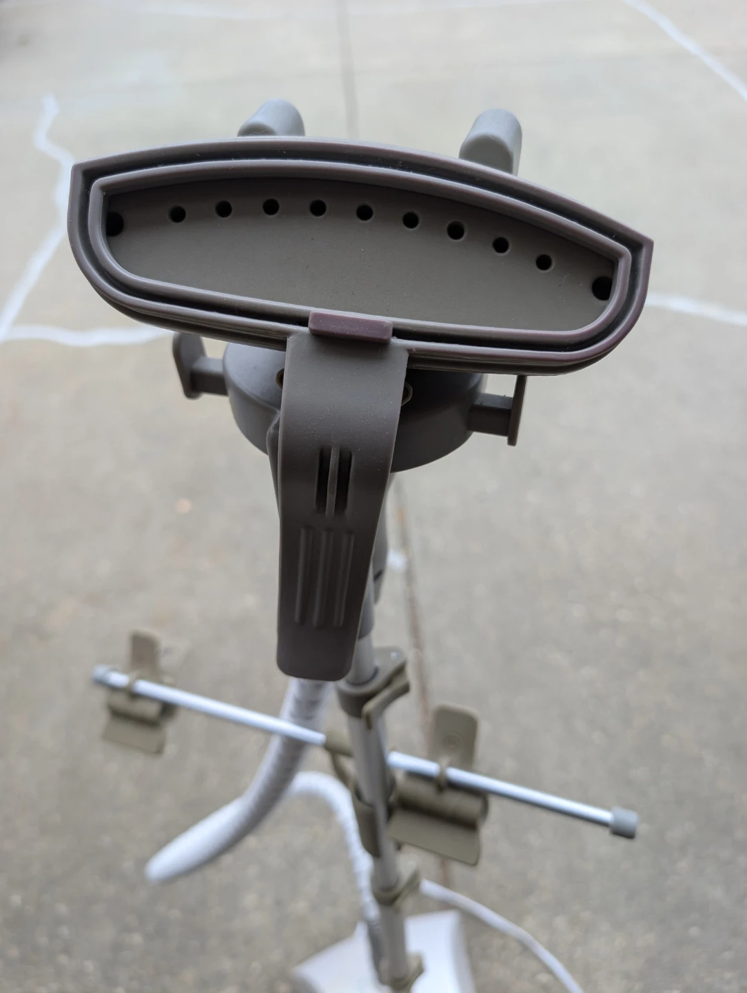 Singer SteamWorks Pro garment steamer - photo 3