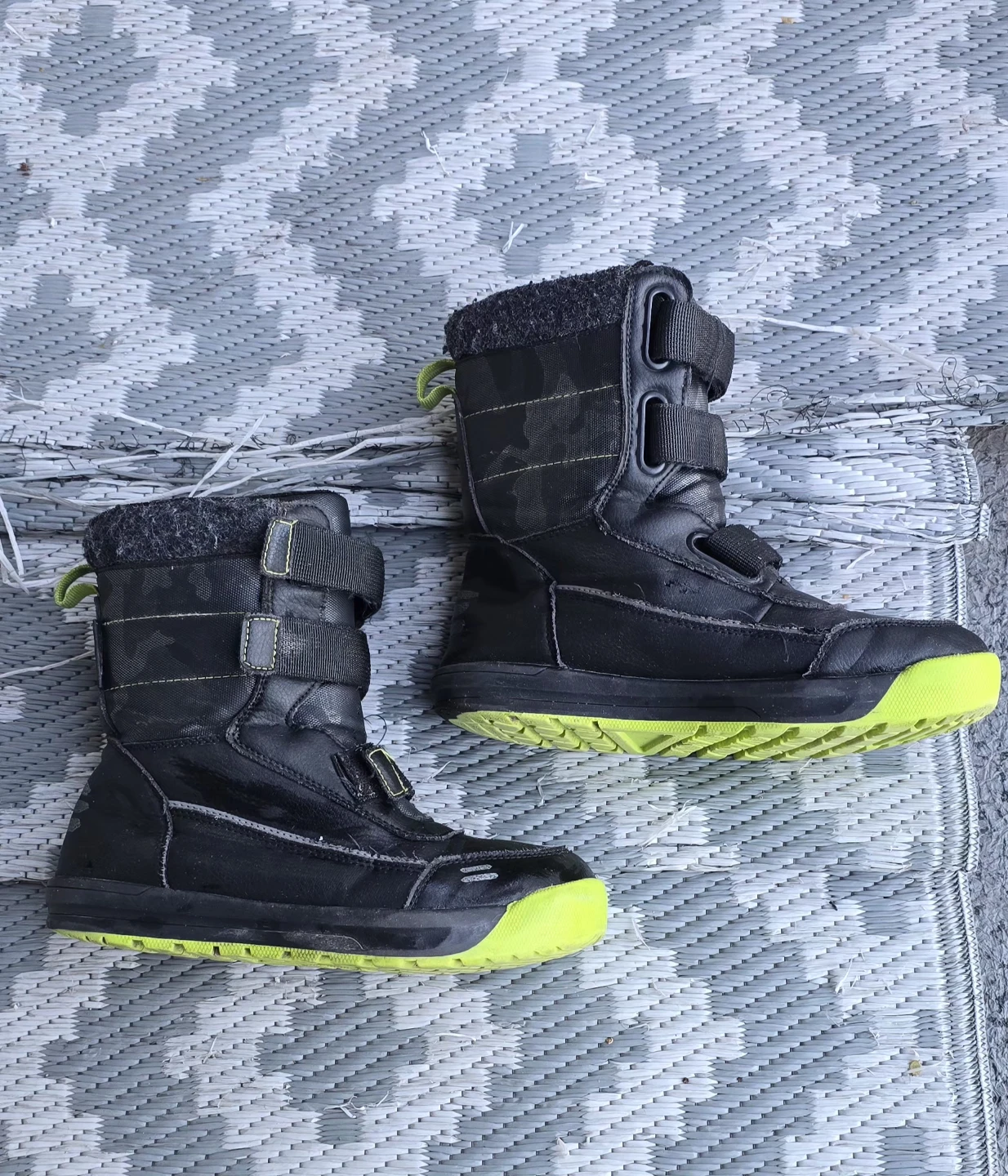 SIZE 3 Thinsulate Kids Black Winter Boots - photo 2