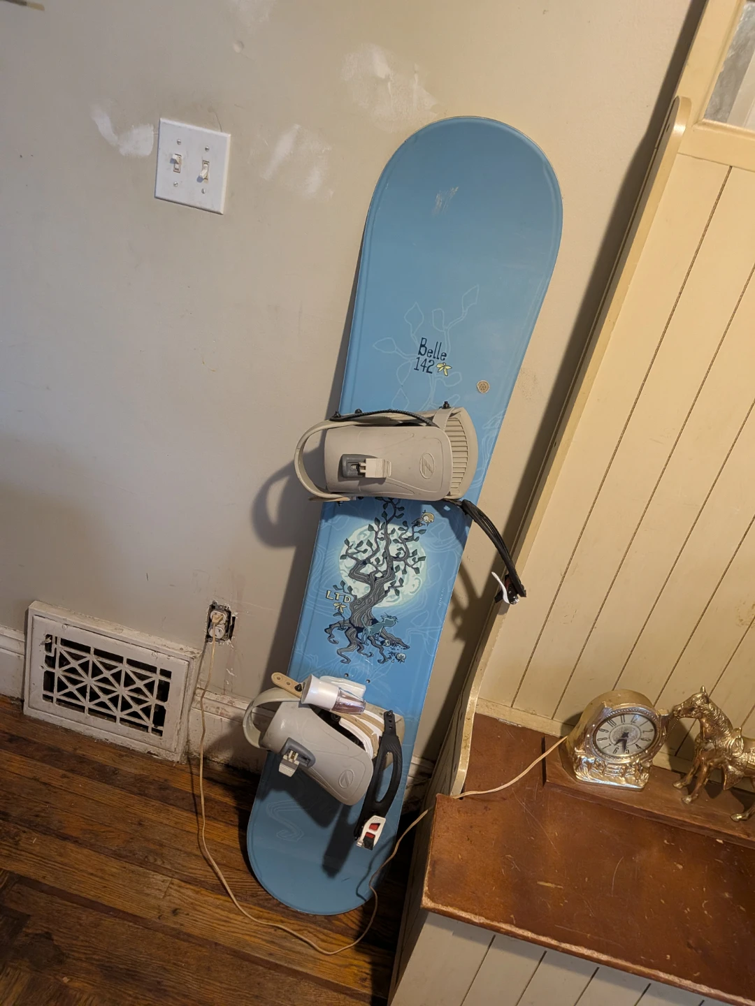 LTD Belle Snowboard 142cm with Bindings