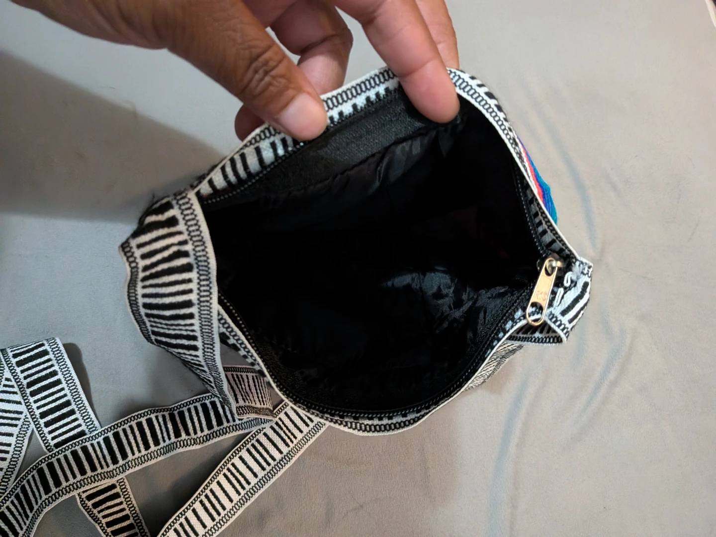 Ecuador Woven Crossbody Bag - photo 3