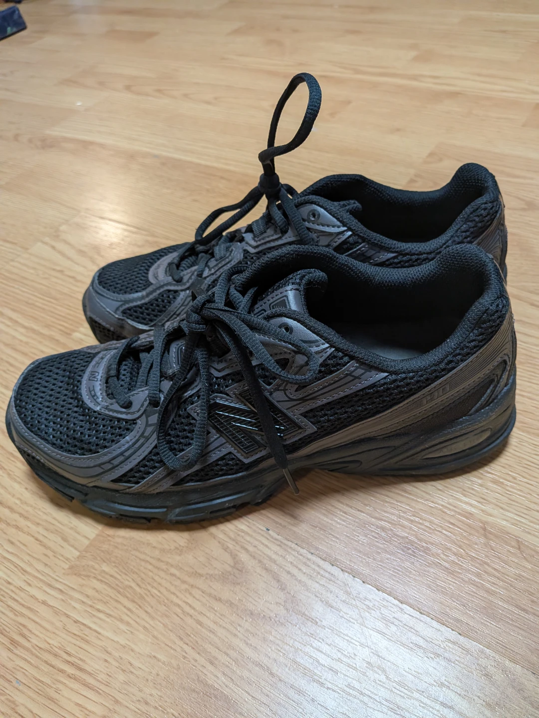 New Balance 740 Black Sneakers - photo 2