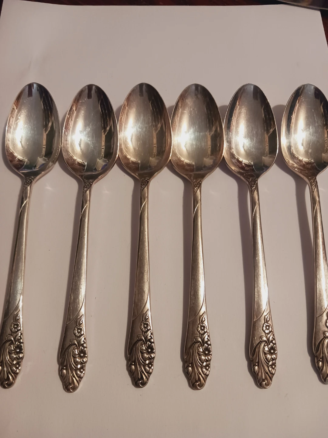 Set of 6  × Oneida Community Silver Plated Floral dessert Spoons - photo 4