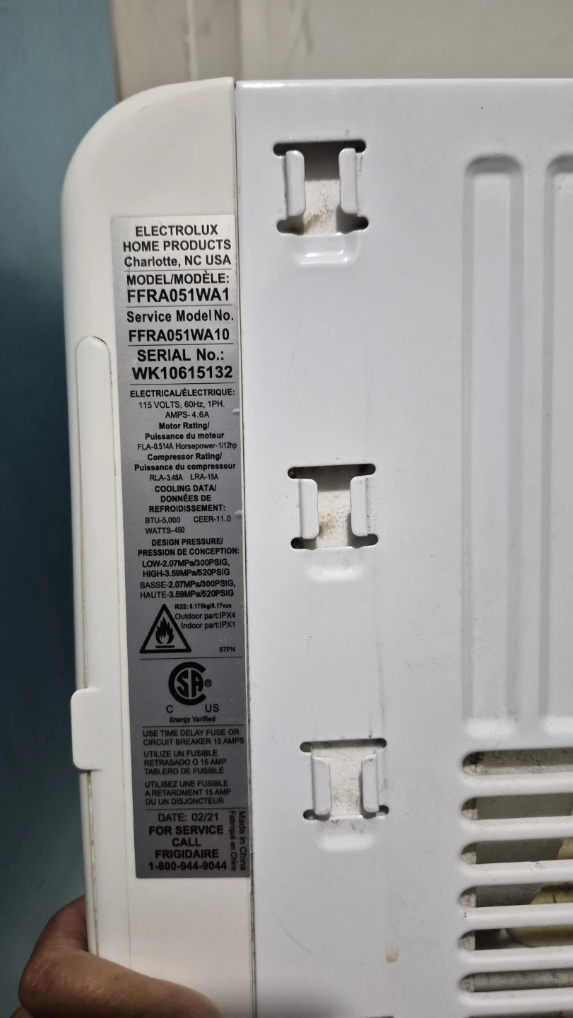 Frigidaire Window Air Conditioner - photo 4