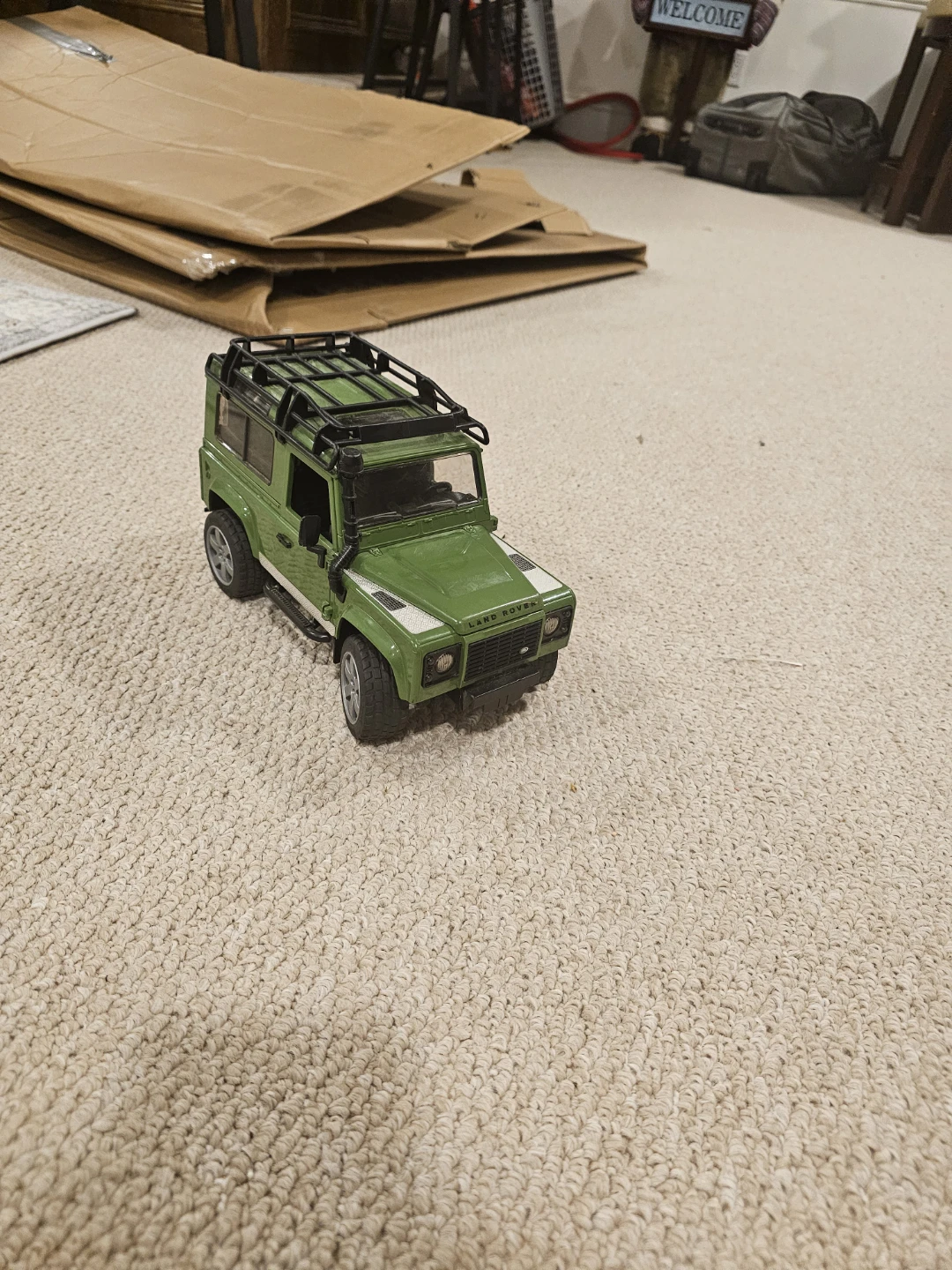 Land Rover Defender Toy Model - photo 3