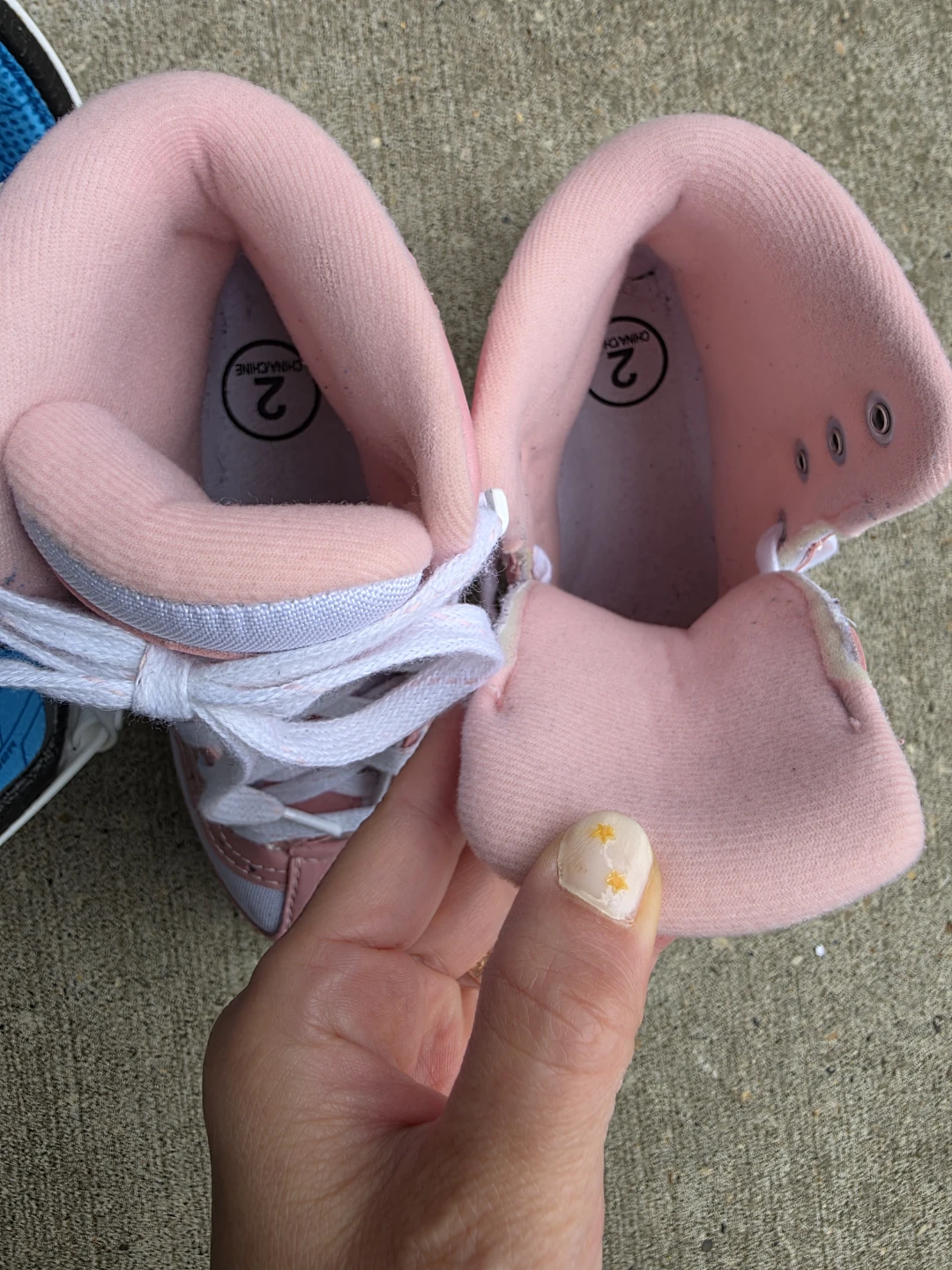 Pink Figure Skates Size 2 - photo 2