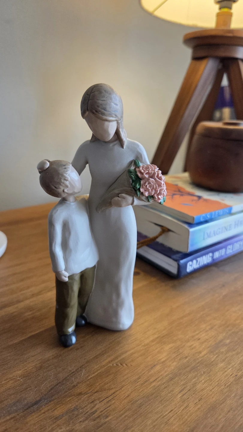 Mother's Love - Mother & Child Statue Bouquet - Home Decor *new - photo 2