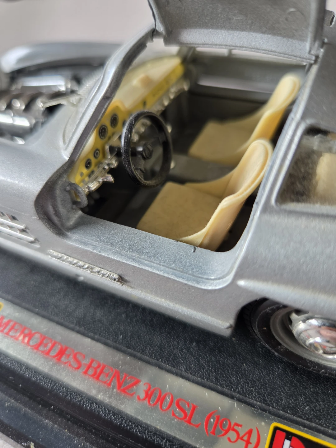 1970s Bburago Mercedes-Benz 300 SL 1954 Diecast Model - photo 5