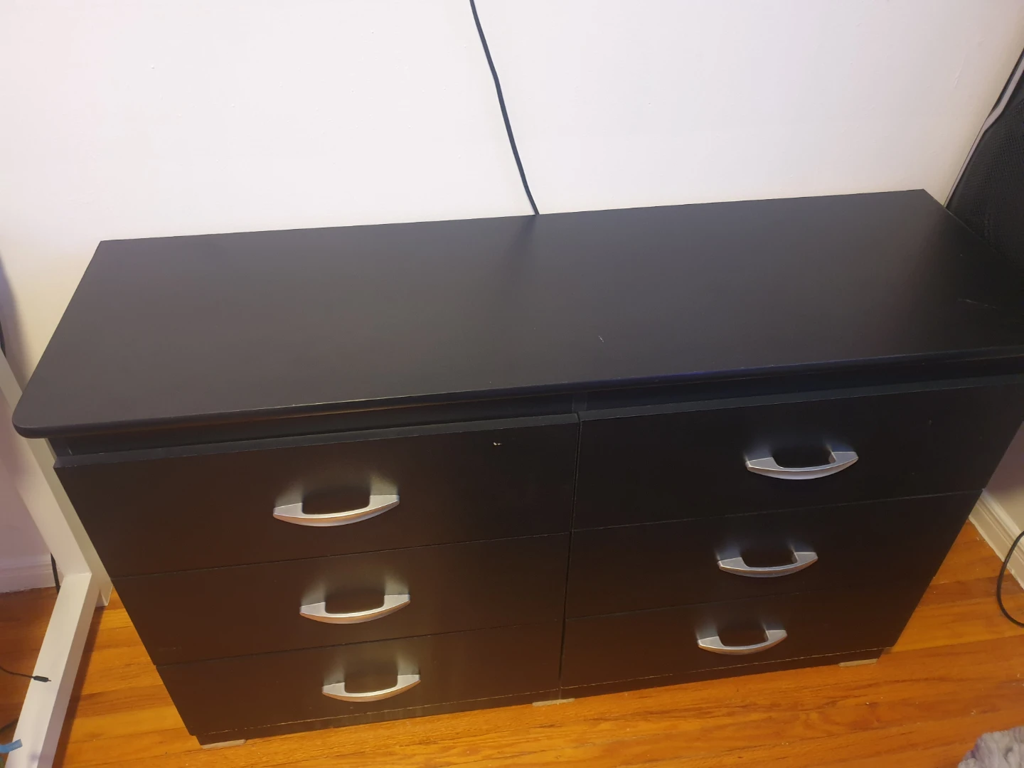 Black 6-Drawer Dresser