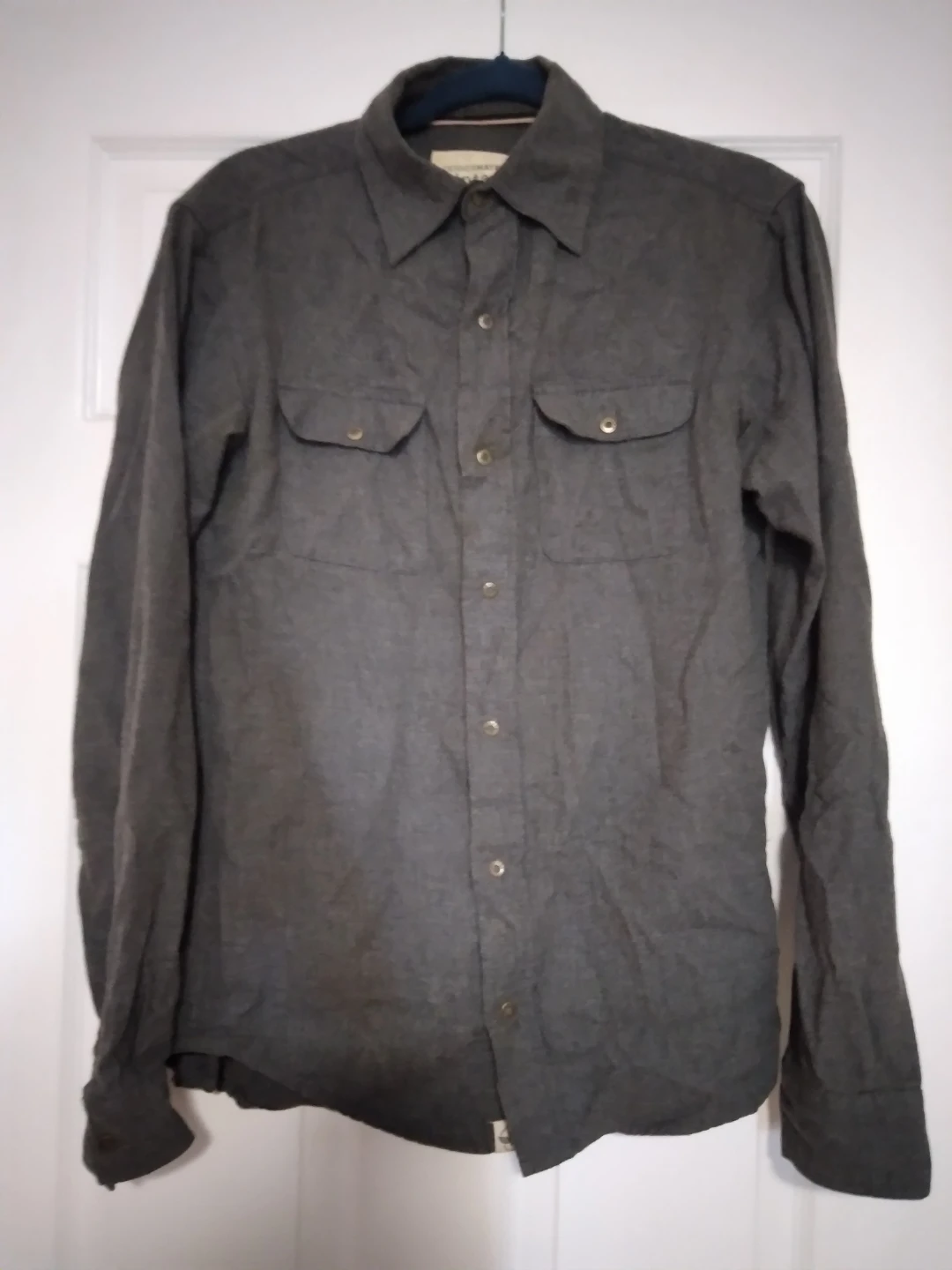 Denver Hayes Vintage Grey Long-Sleeve Shirt