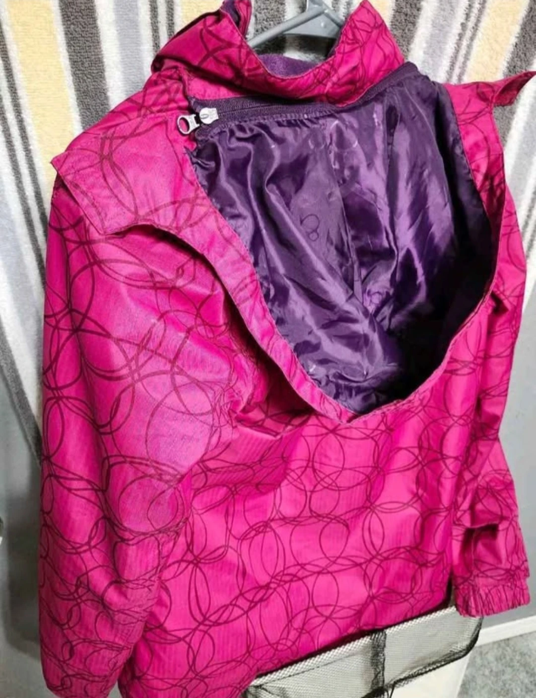 Pink hooded Spring/Winter jacket - photo 3