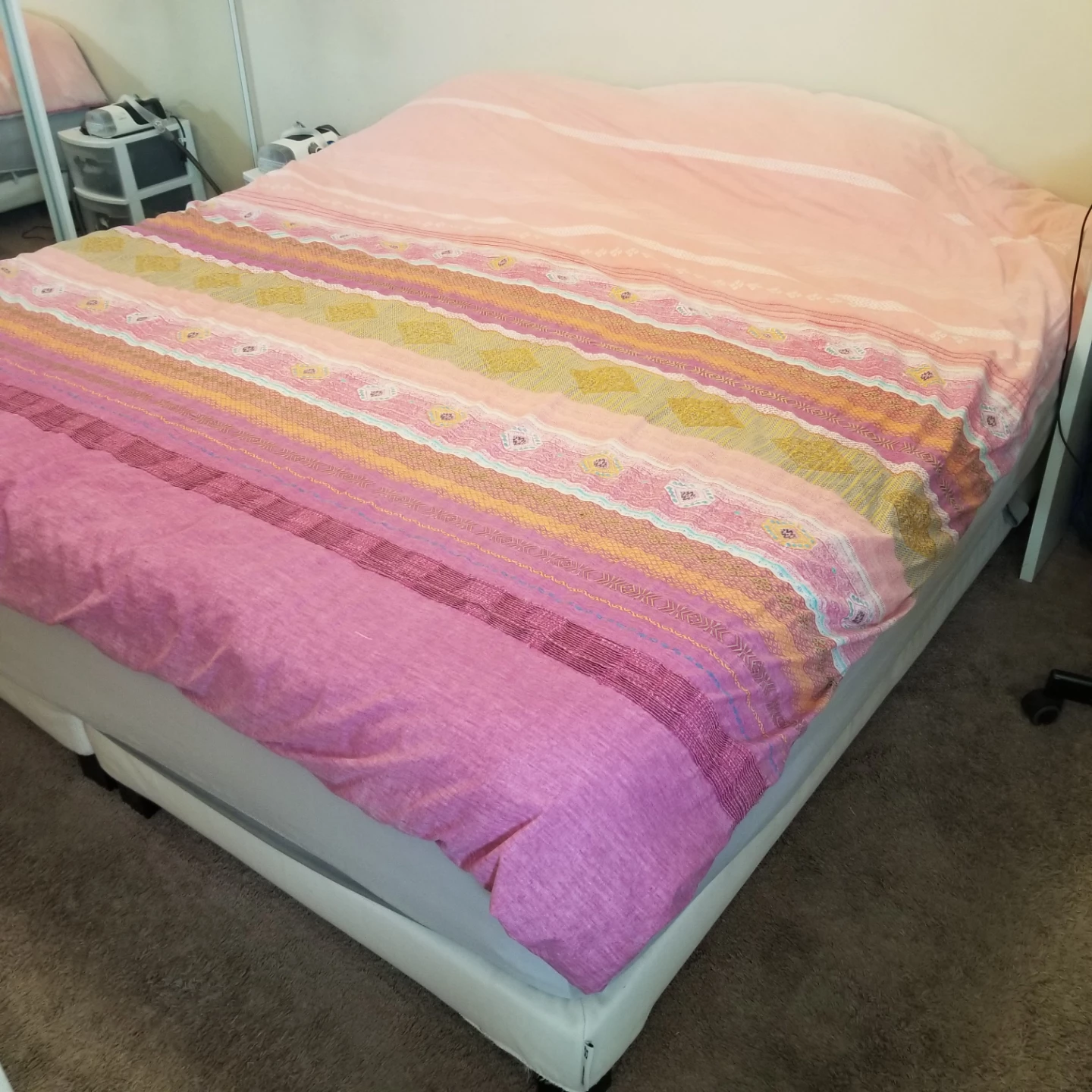 Queen Bed Matress & Box pet & smoke free home!