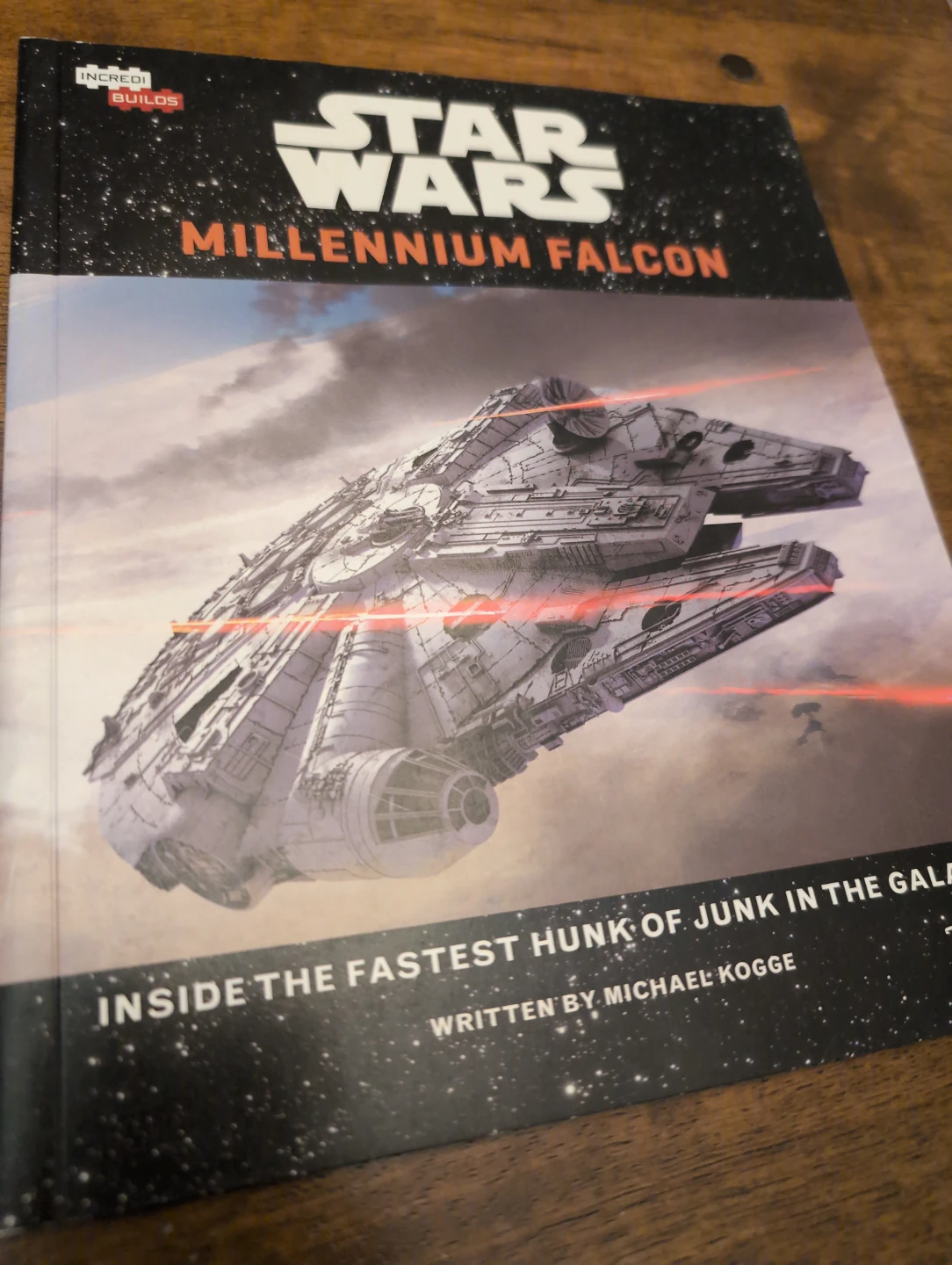 Star Wars Millennium Falcon & The Force Awakens Insider Mag - photo 2