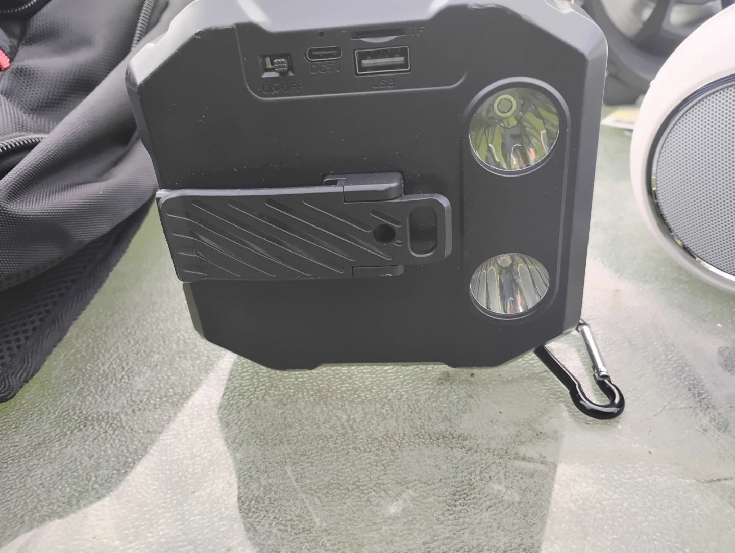 Escape Platinum and black rugged bluetooth speakers - photo 4