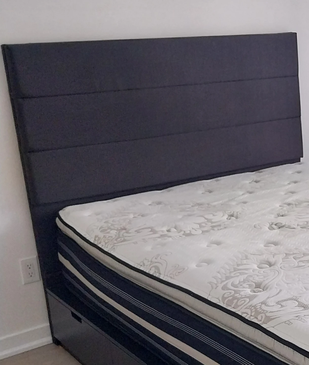#Thriftypicks Queen Bed Headboard