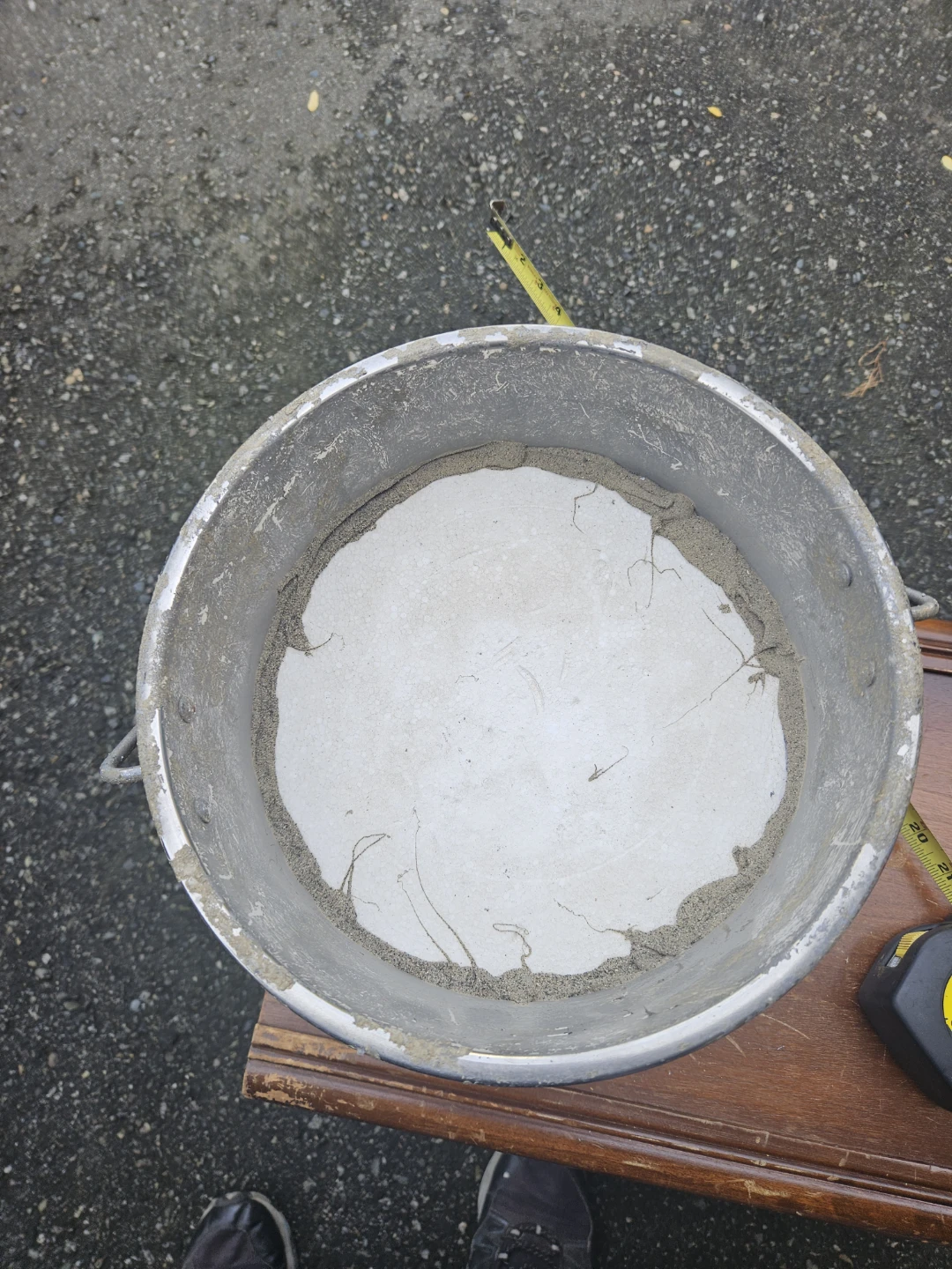 Metal bucket with concrete base - photo 3