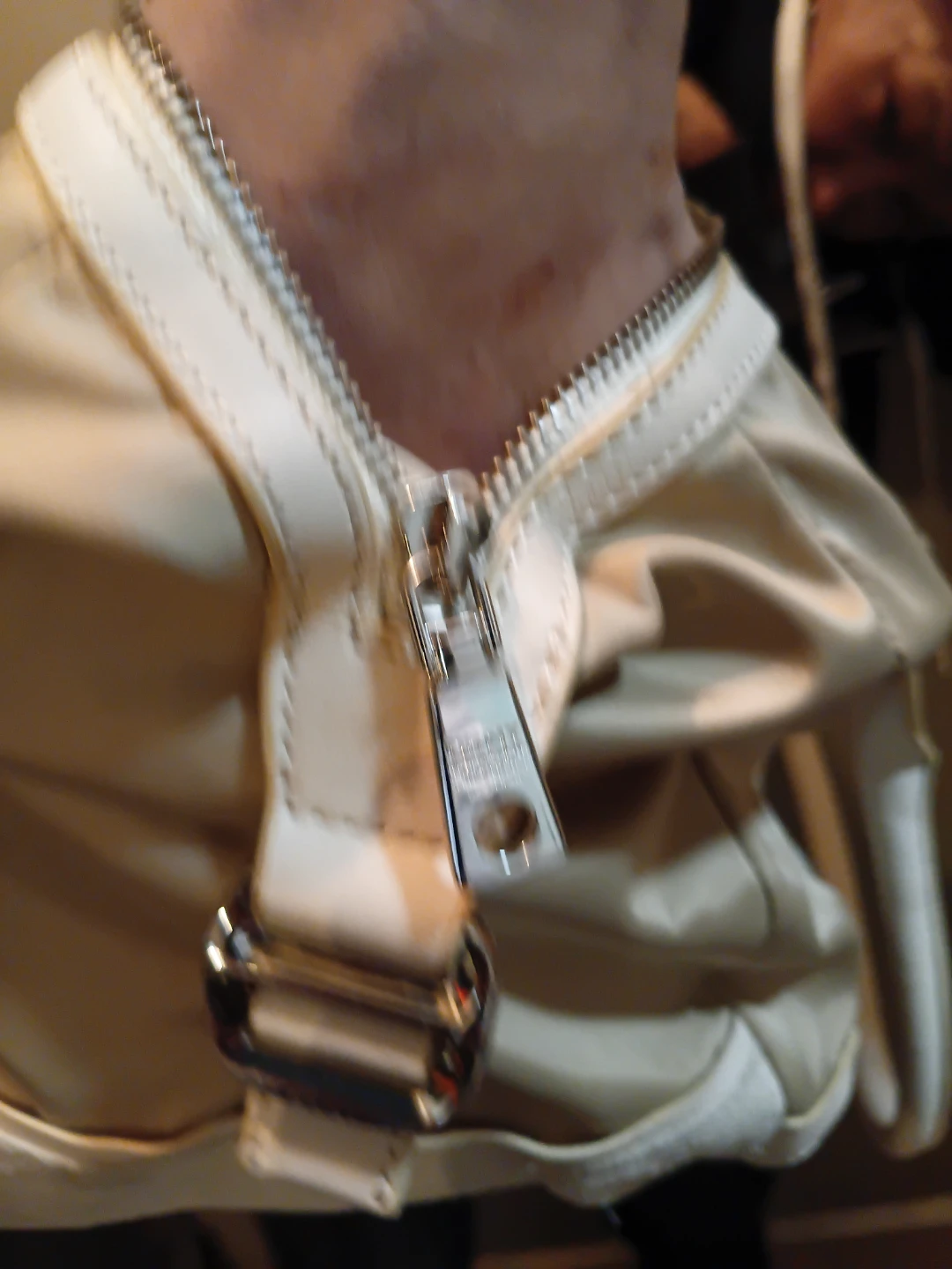 DKNY Cream Shoulder Bag - photo 4