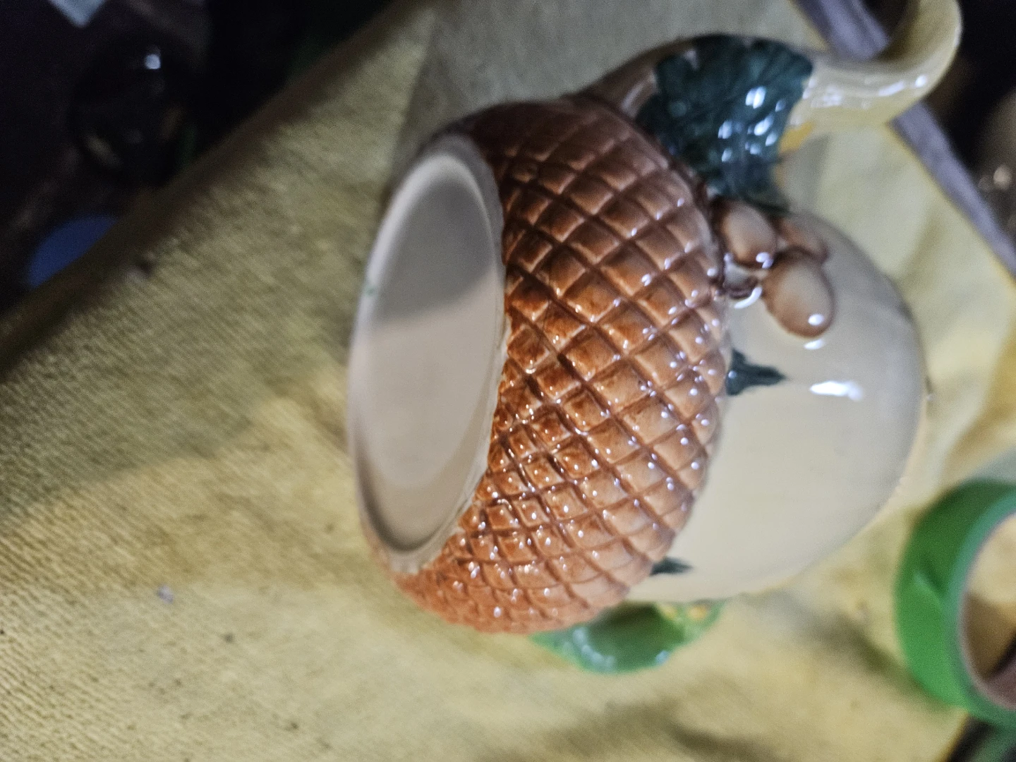 Ceramic Acorn and Leaf Design Teapot - photo 4