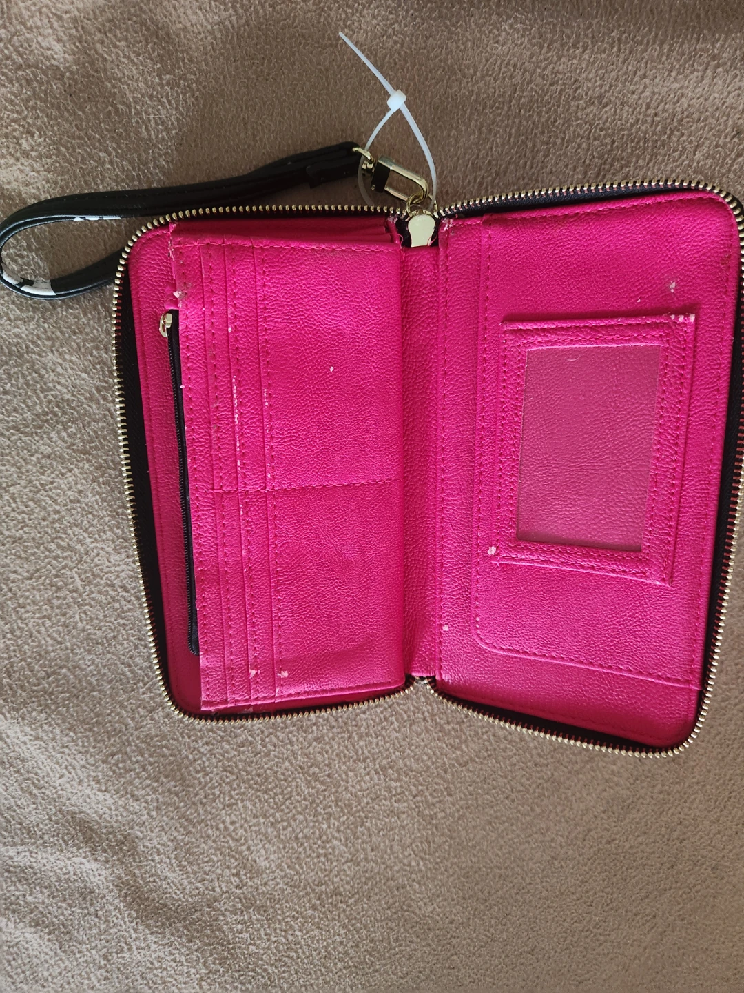 Betsey Johnson Paw Print Wristlet🏈 - photo 2