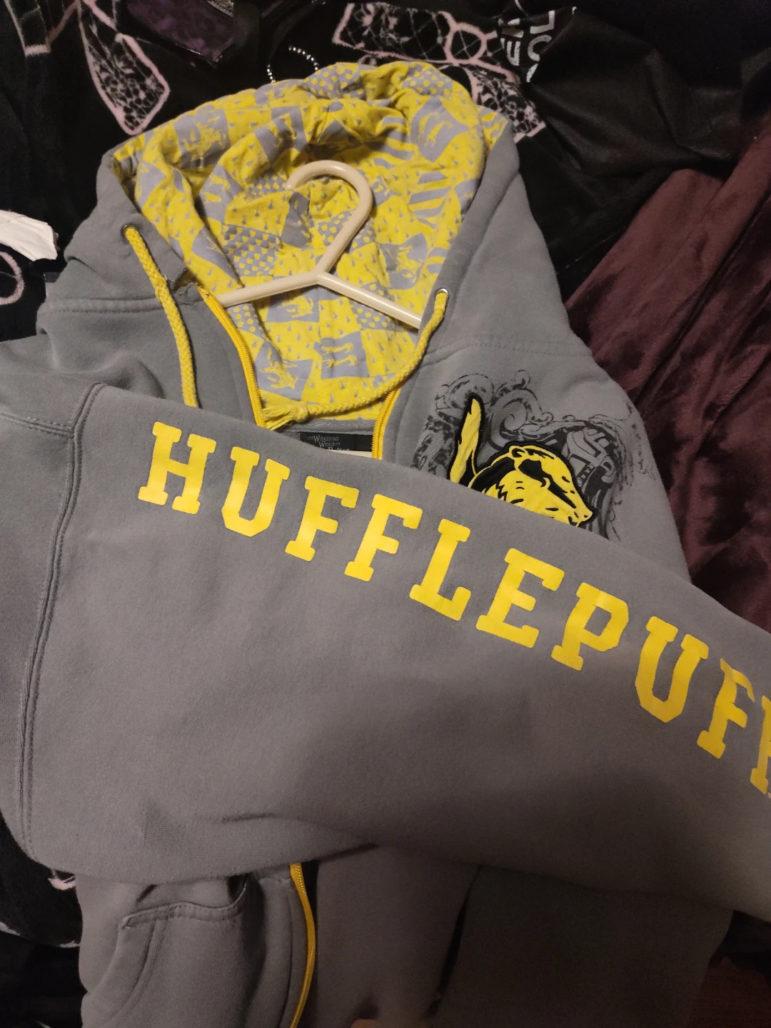 Harry Potter Hufflepuff Zip-Up Hoodie - photo 2