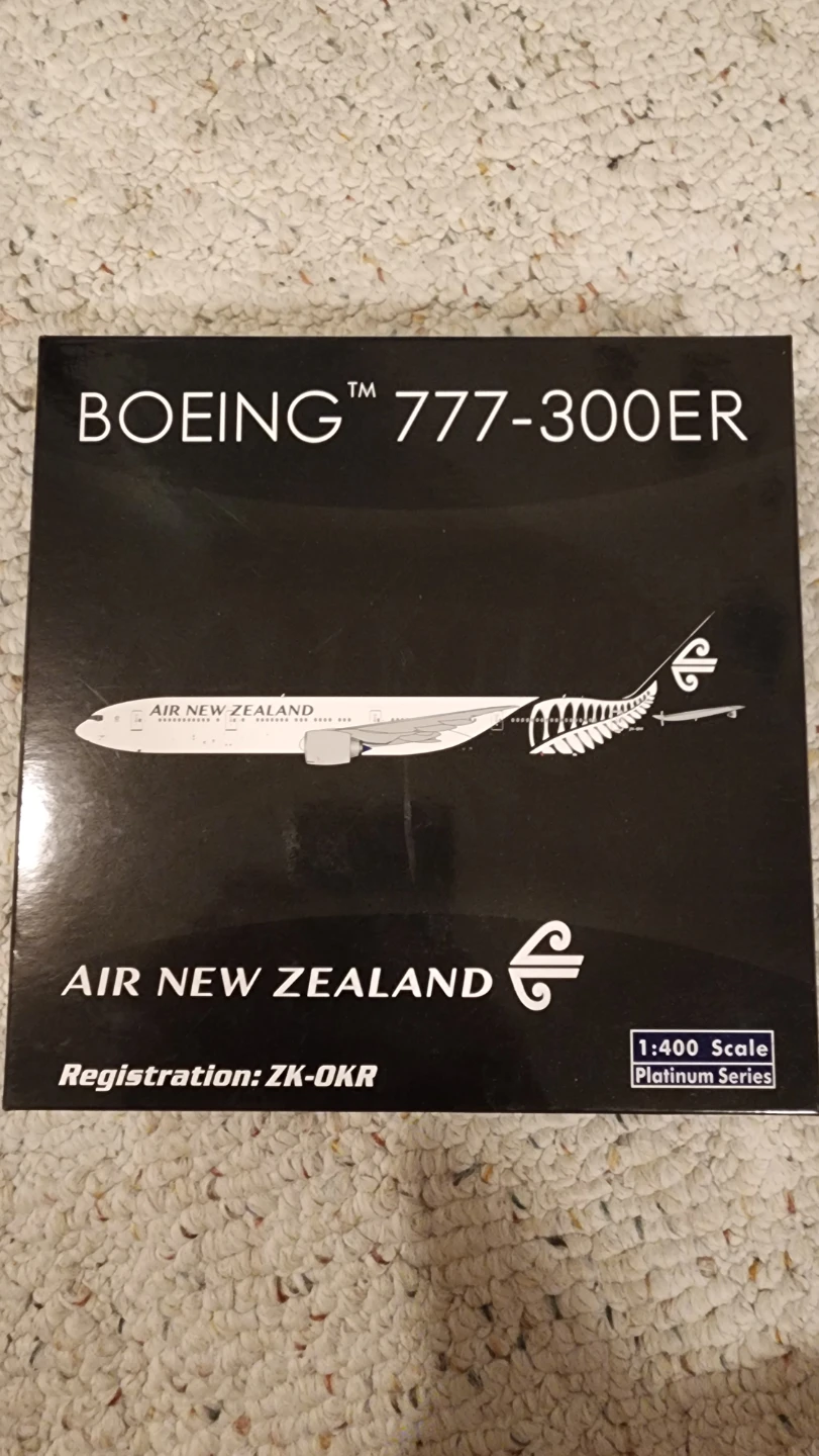 Air New Zealand Boeing 777-300ER 1:400 Scale Model