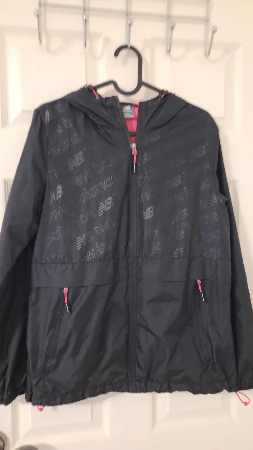 New Balance Women's Lightweight Windbreaker Jacket
