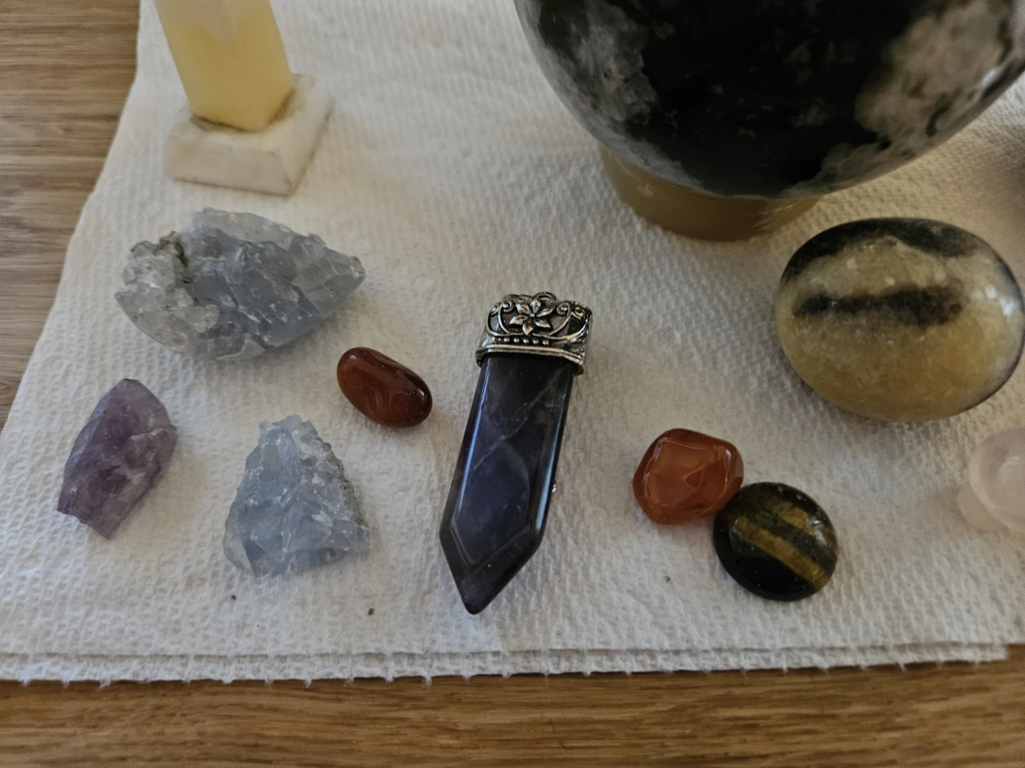 Mixed lot spheres and clusters stones - photo 3