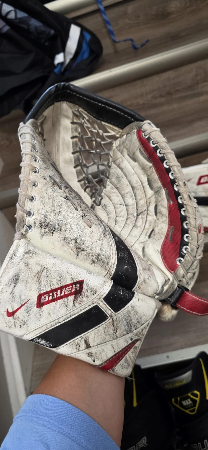 Bauer Supreme Hockey Goalie Catcher Glove