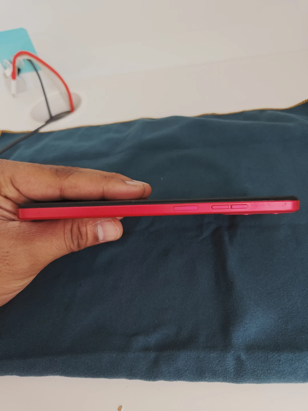Red Motorola g45  smartphone🏈 - photo 5