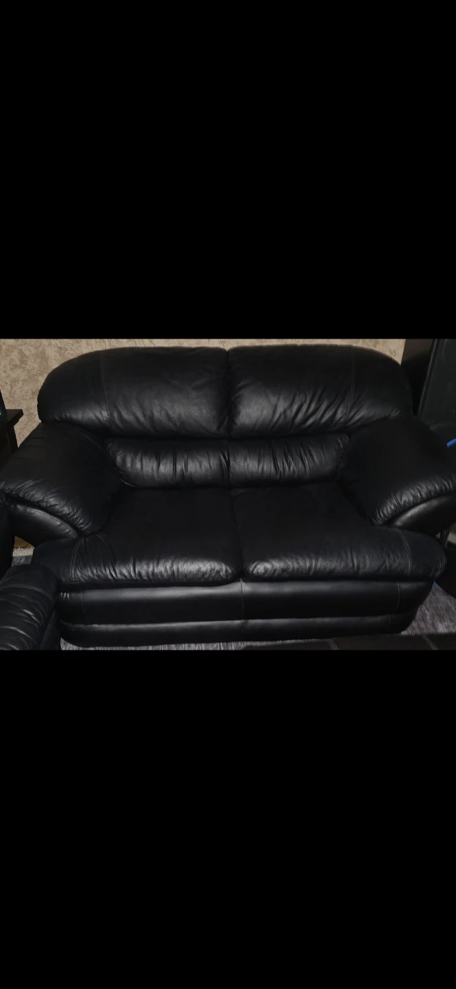 Black leather couch and love seat - photo 2