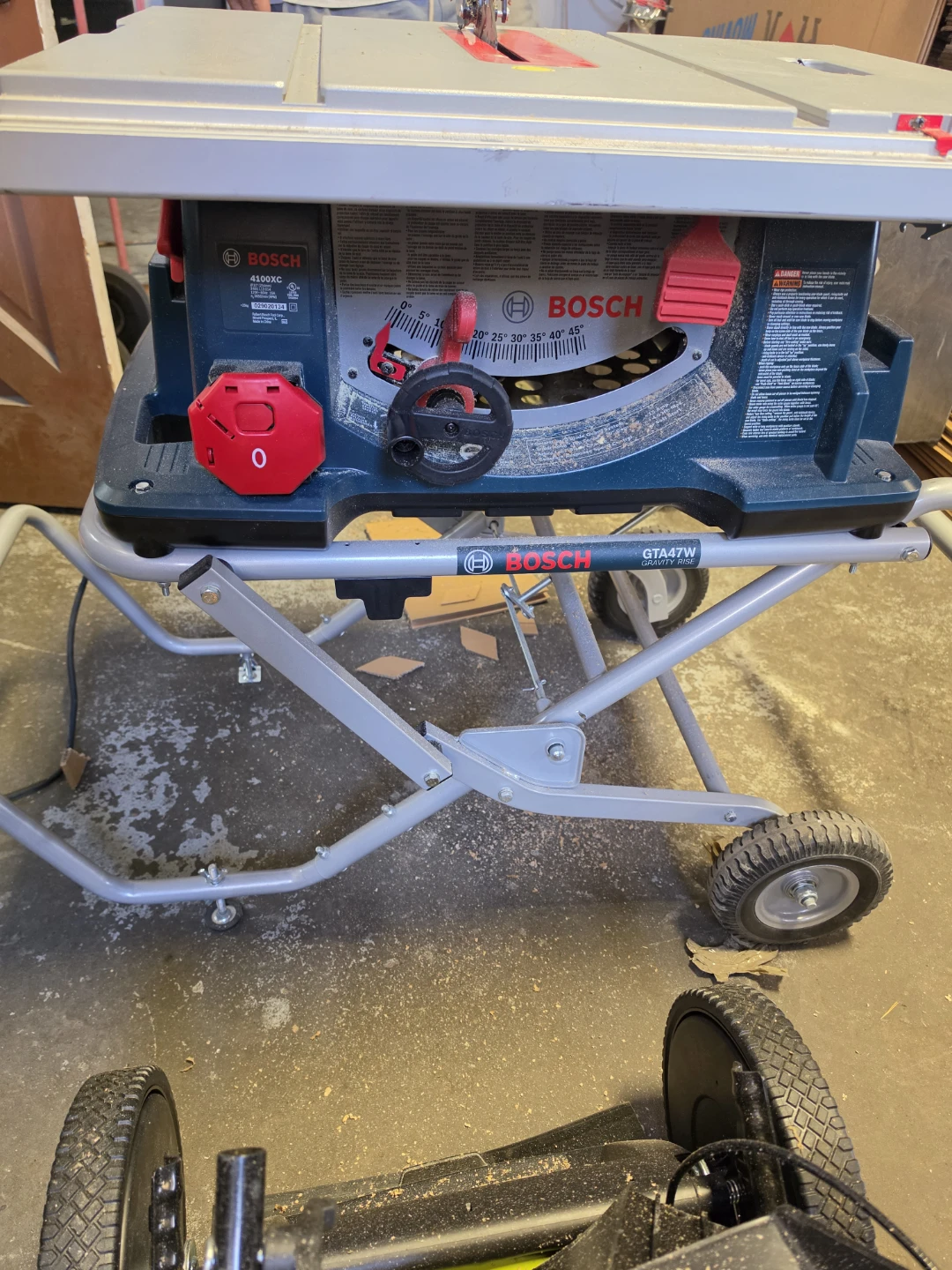 Bosch 4100XC Table Saw with Gravity Rise Stand - photo 2