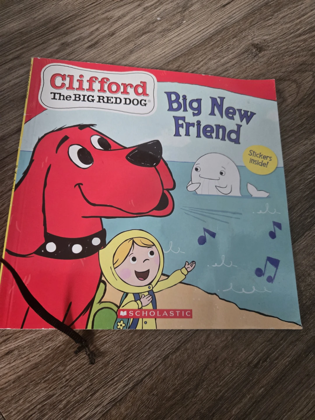 Clifford The Big Red Dog: Big New Friend Book🏈