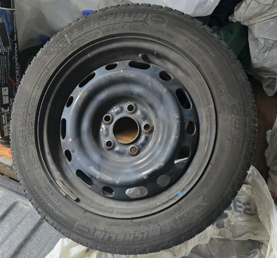 4 Michelin X-Ice 205/55R16 Winter Tire on Steel Rim
