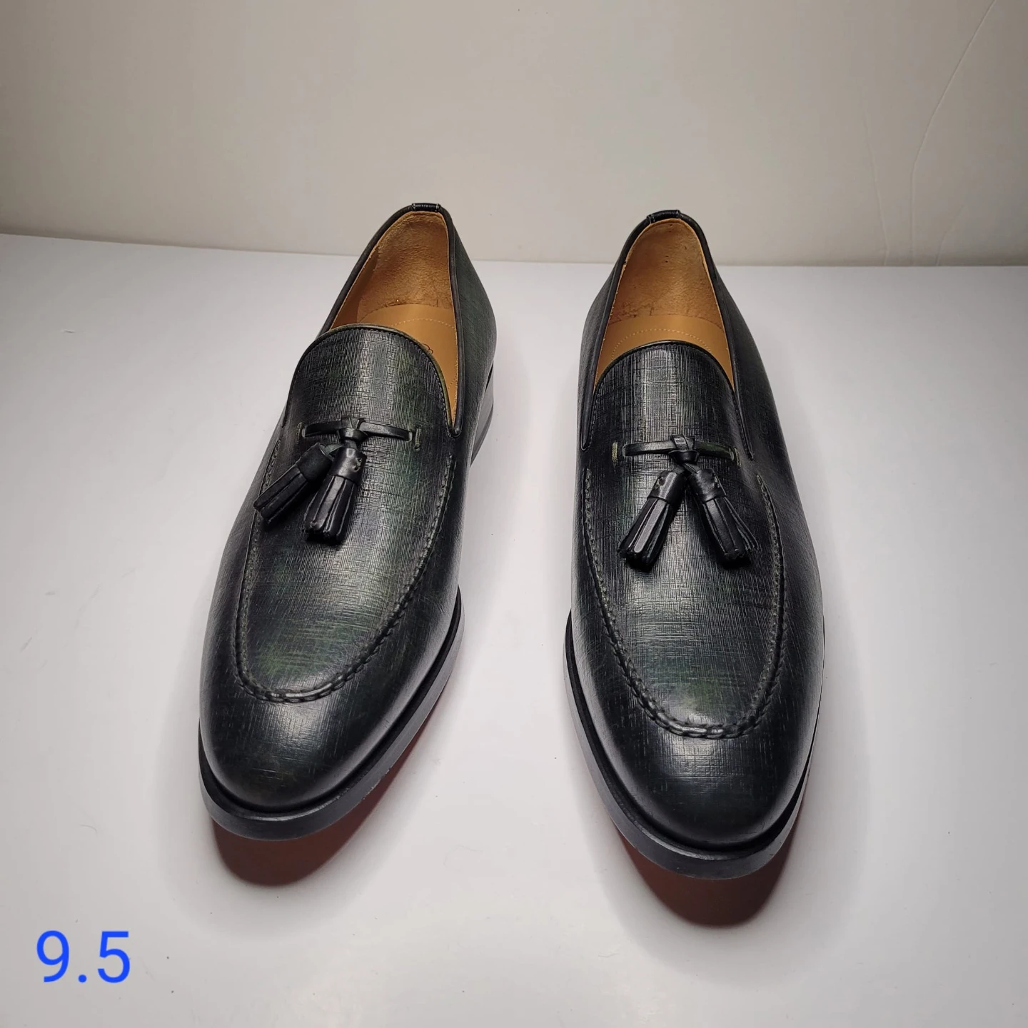 Saks Fifth Avenue by Magnanni Tassel Loafers 9.5