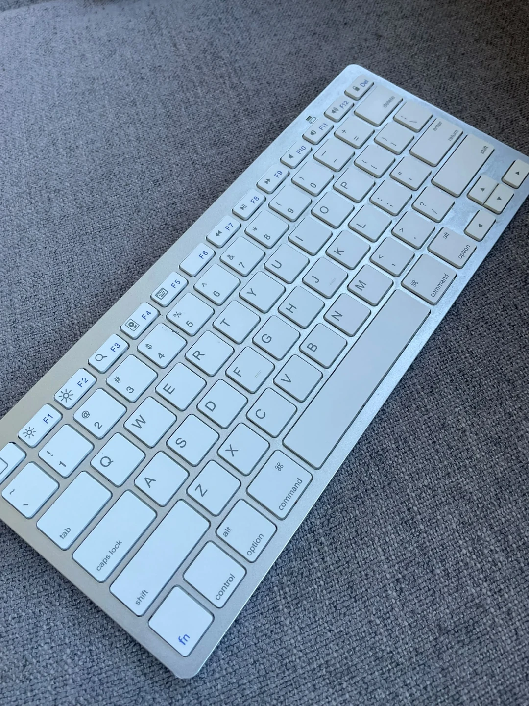 Omoton Wireless Keyboard KB066