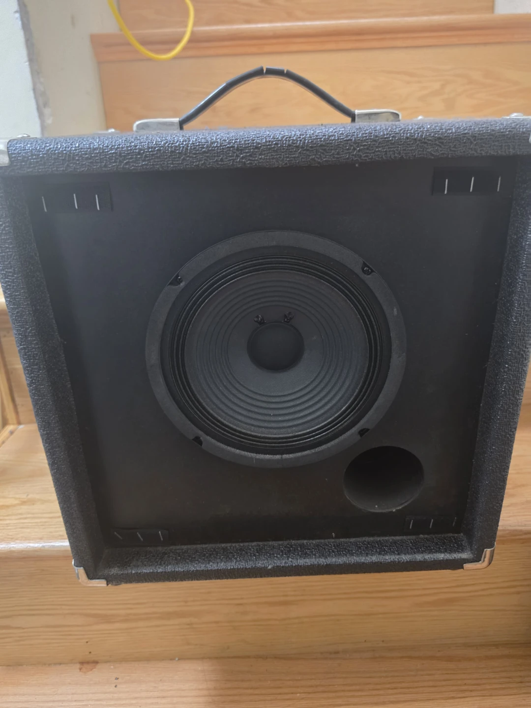 Ampeg BA-108 Bass Combo Amp - photo 2