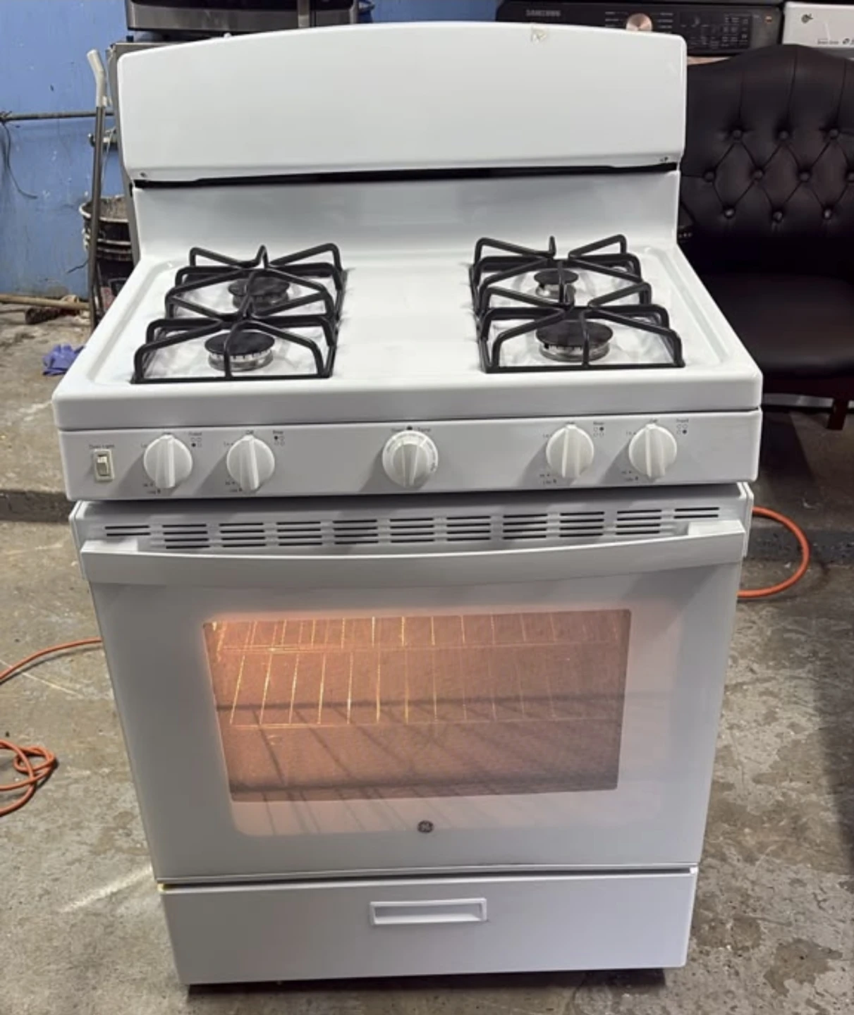 GE 30in White Gas Range Stove