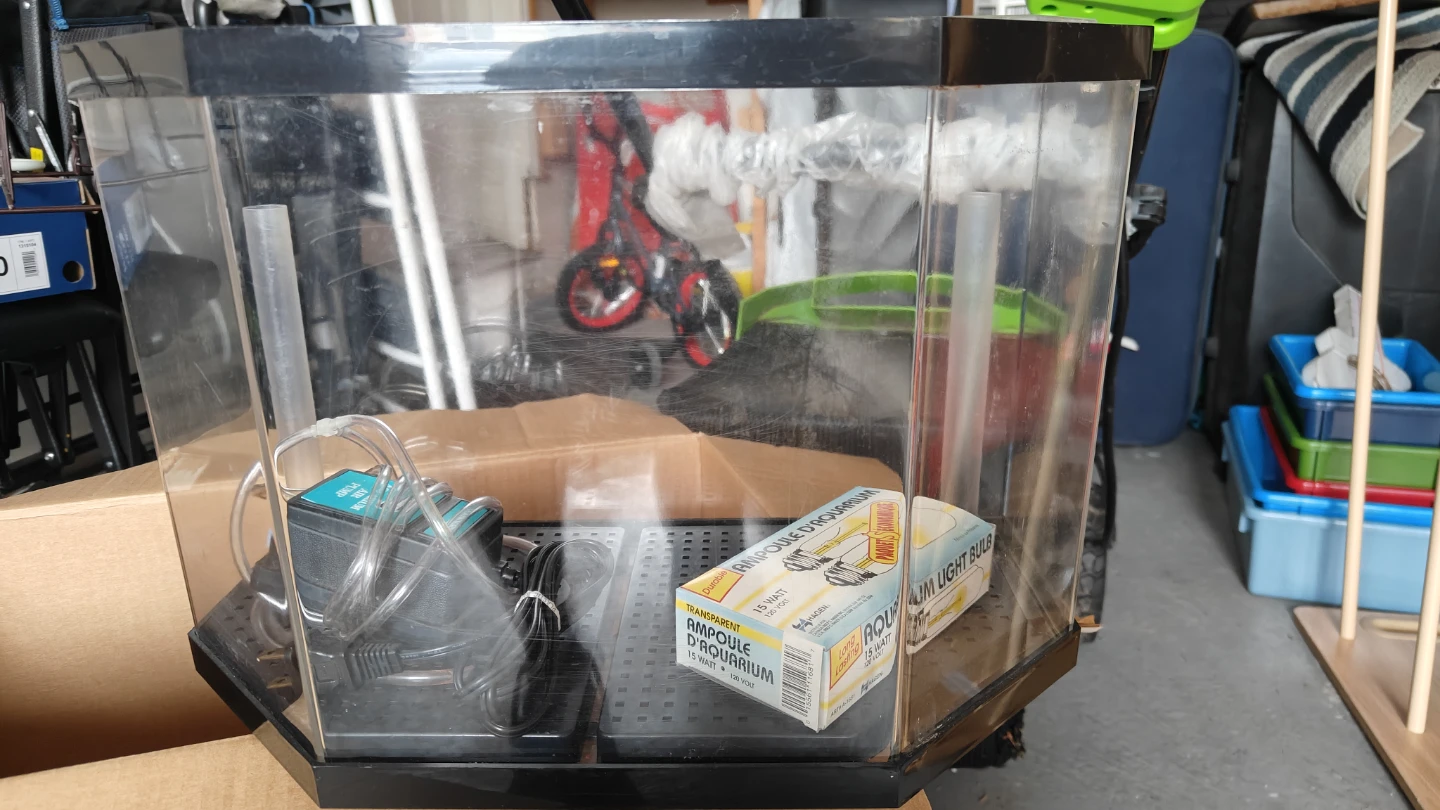 Hagen 10 Gallon Aquarium Starter Kit