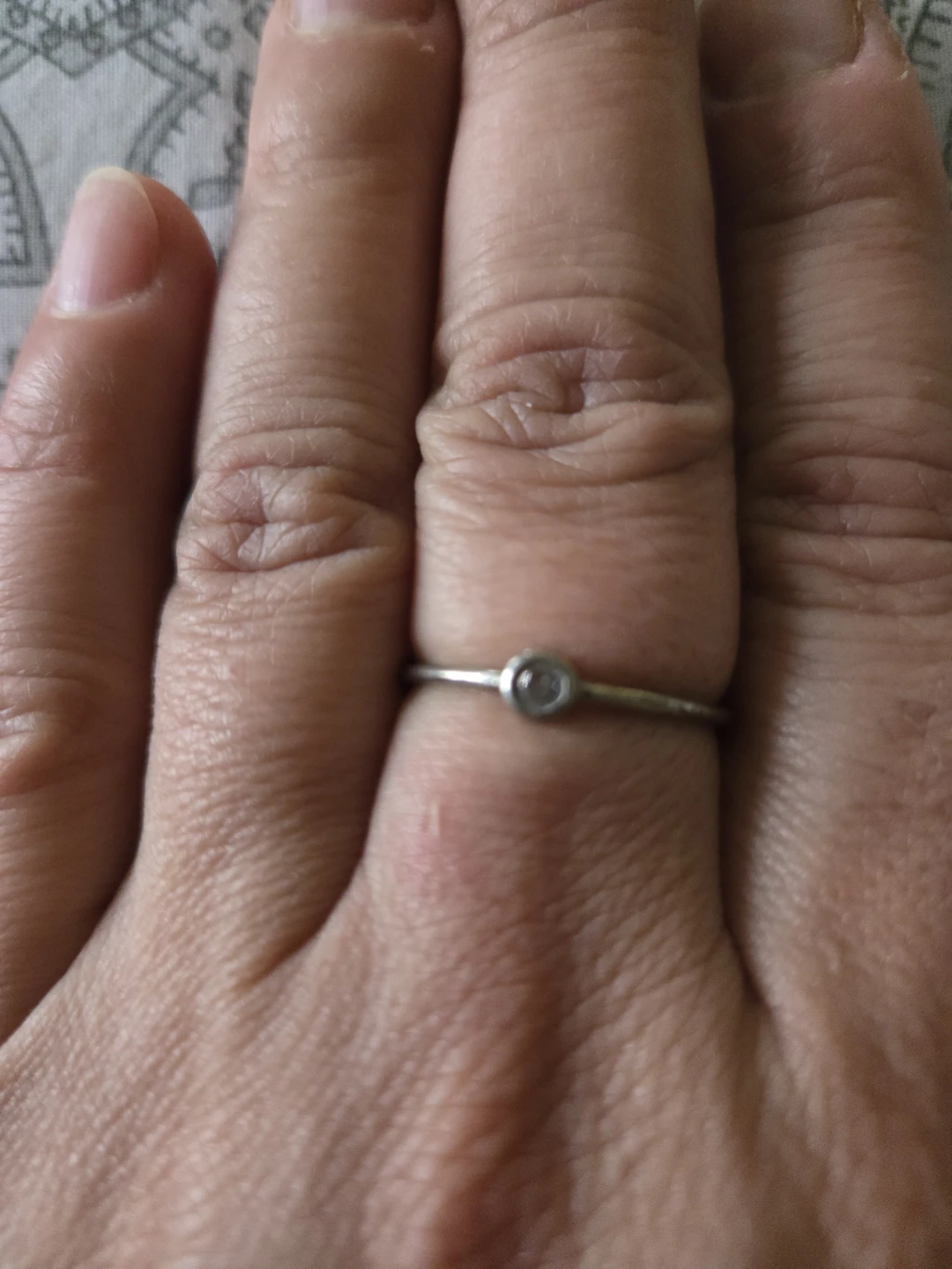 Minimalist sterling silver ring with small stone