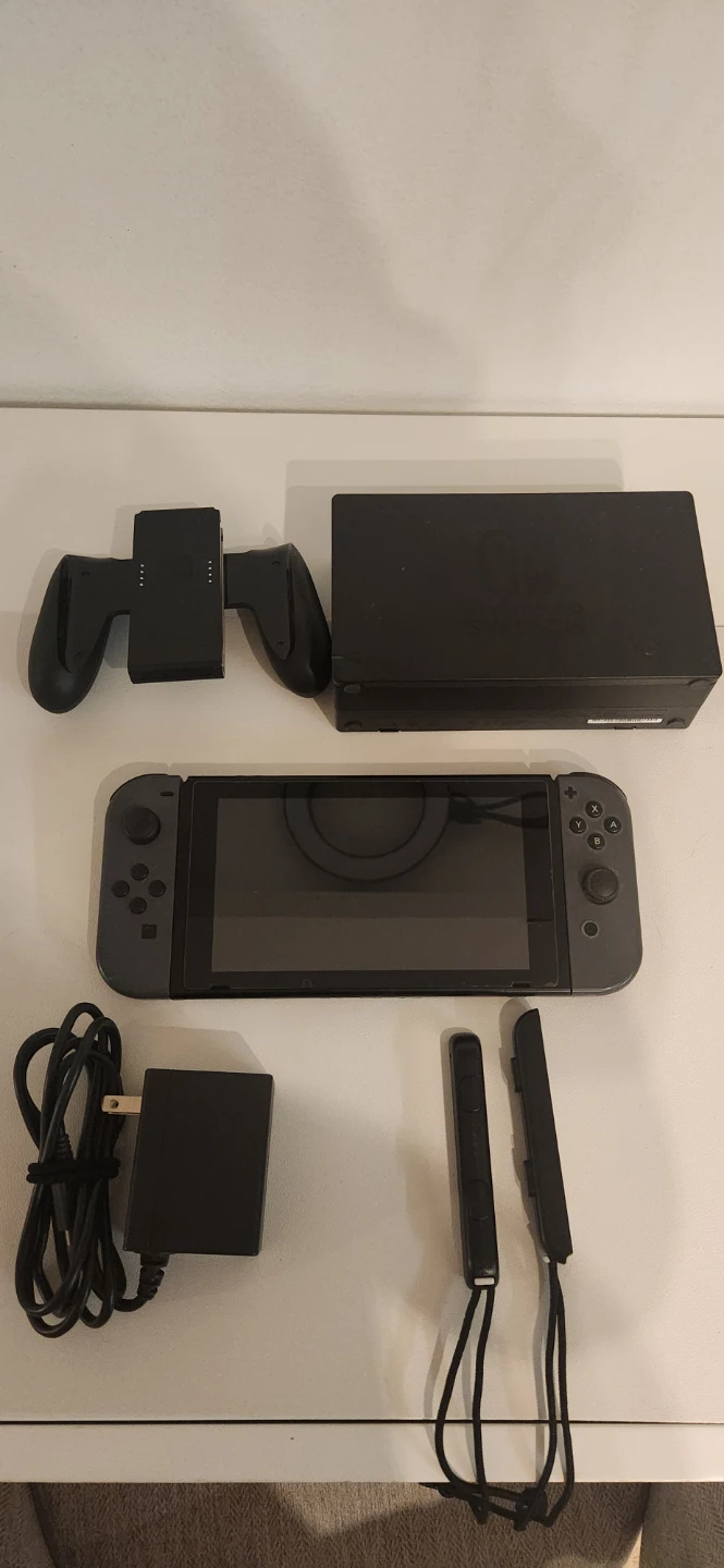 Nintendo Switch V1 with accesories - photo 2