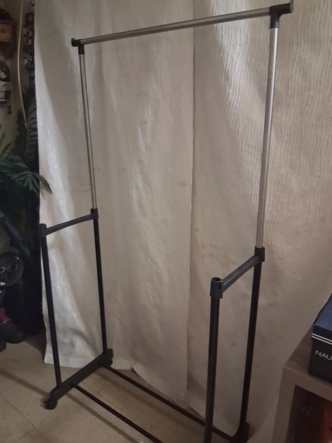 Metal and Plastic Garment Clothing Rack