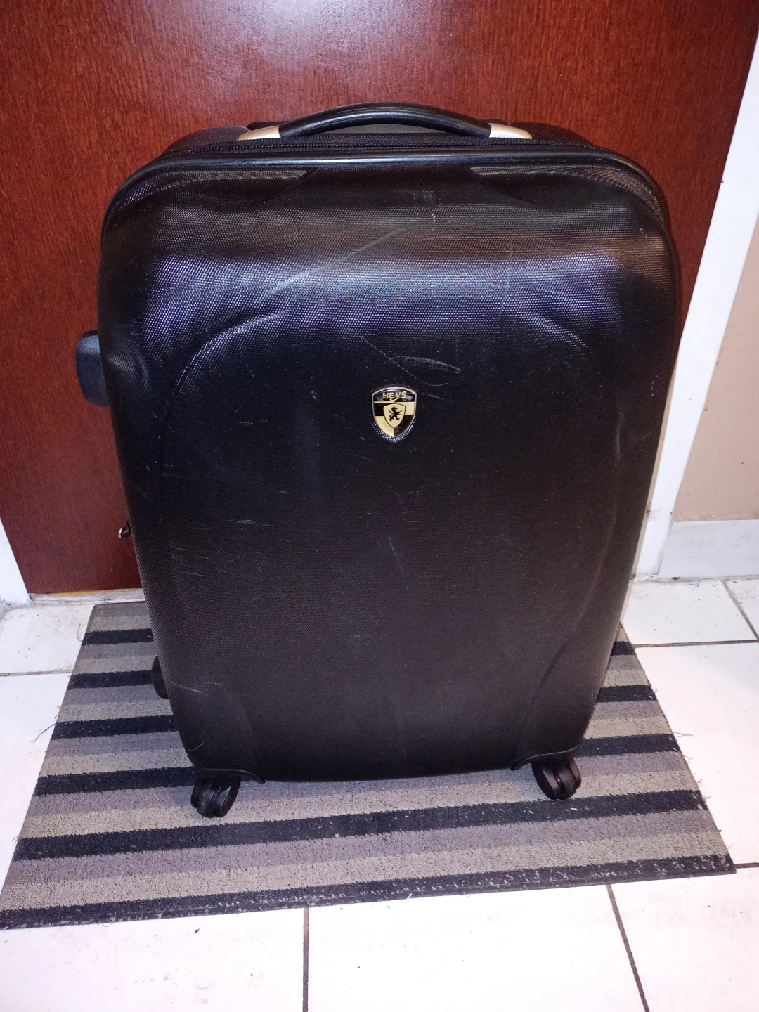 HEYS Luggage With Swivel Wheels
