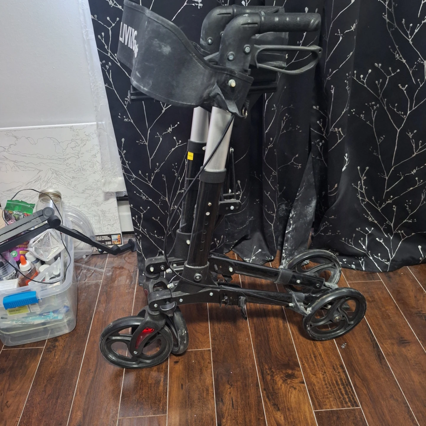 Living Basics Walker with Seat - photo 2