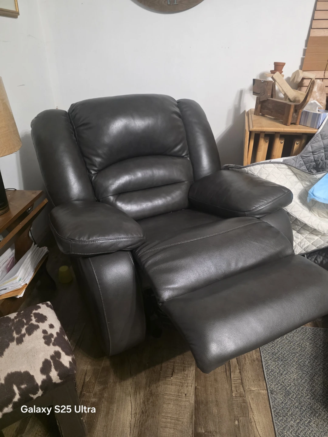 Leather Recliner - photo 3